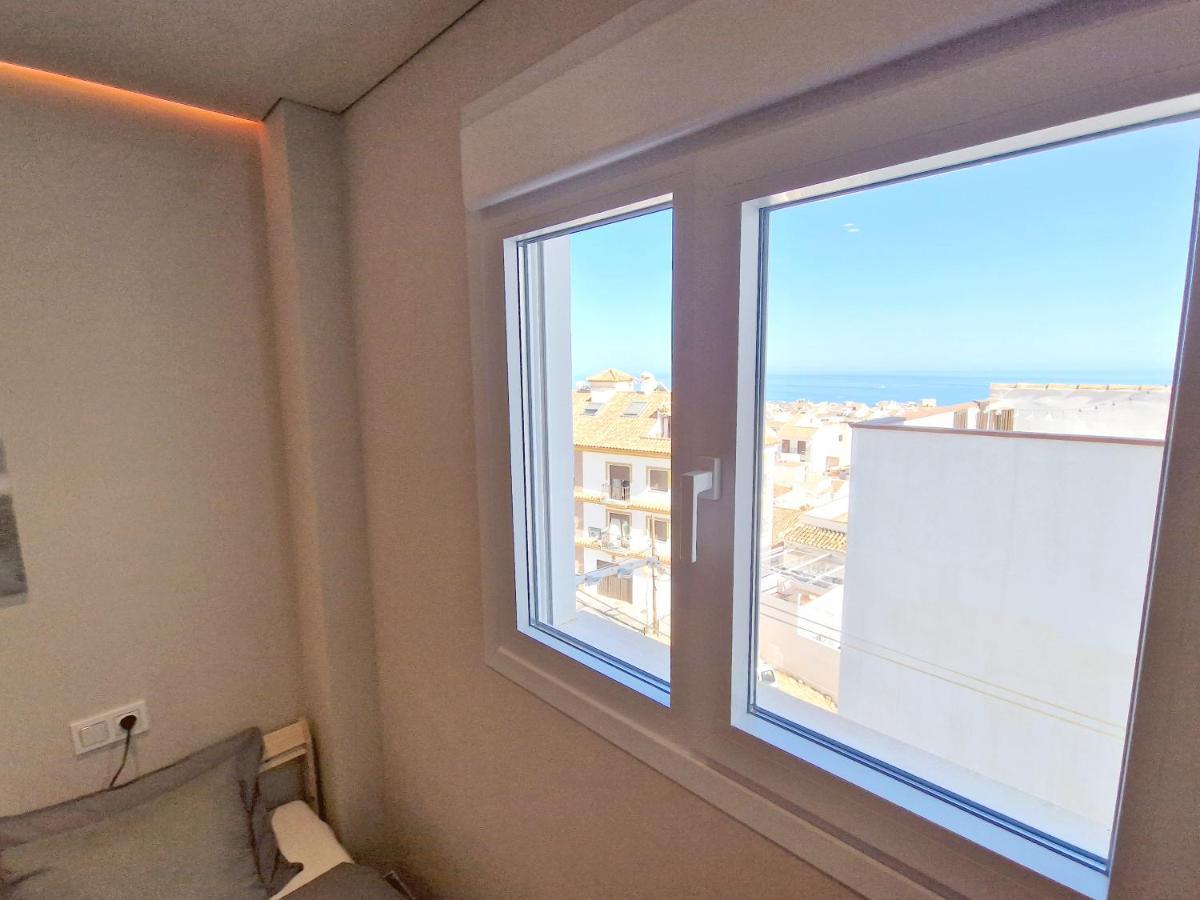 Emerald - Spacious Modern 2 Bedroom *
